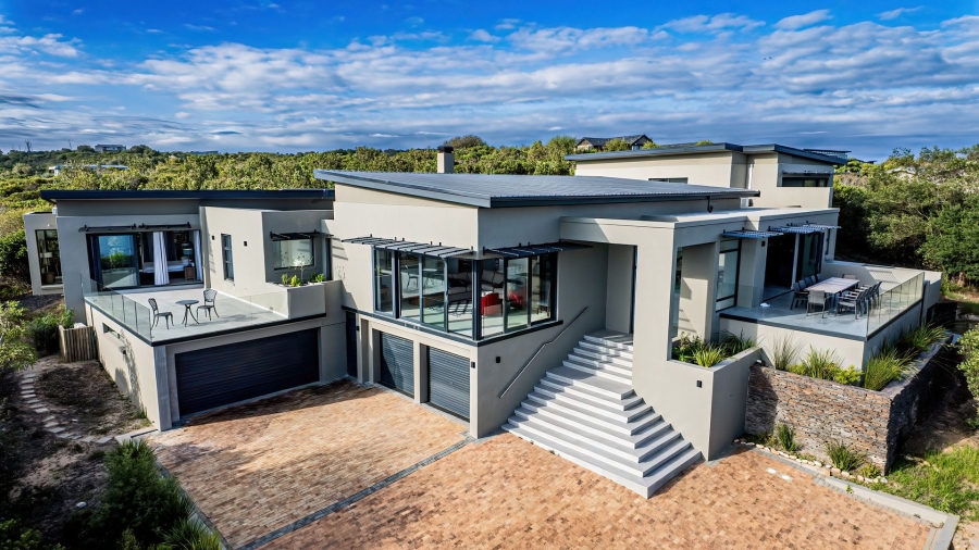 5 Bedroom Property for Sale in Pezula Private Estate Western Cape